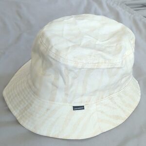 Converse White Bucket Hat Sz S/M
